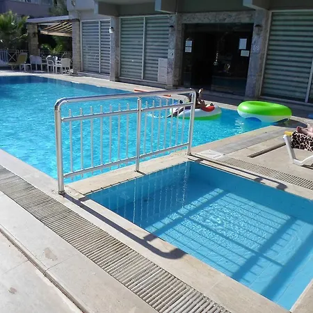 Hotel Myra 3*
